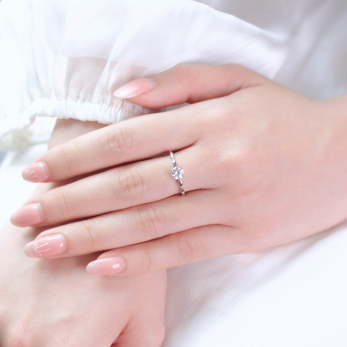 ELOREVA 5mm Moissanite Ring GRA ELVDA124 – Platinum Plated 925 Sterling Silver (Adjustable)