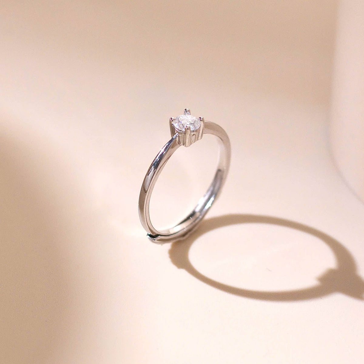 ELOREVA 4mm Moissanite Ring GRA ELVDA130 – Platinum Plated 925 Sterling Silver (Adjustable)