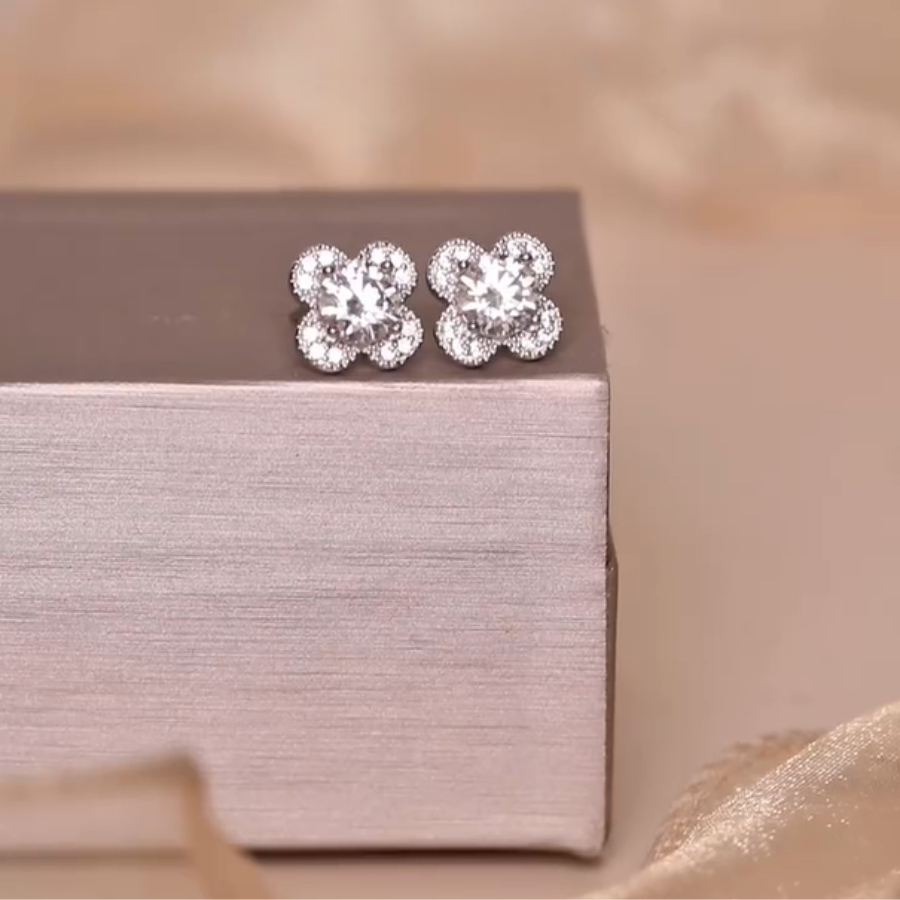 ELOREVA 6.5mm Moissanite Four Leaf Clover Earrings GRA – Platinum Plated 925 Sterling Silver
