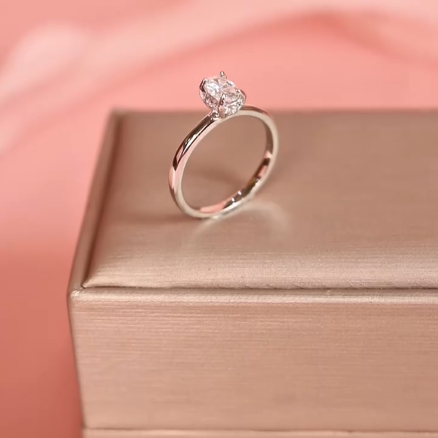 ELOREVA 6.5mm Moissanite Ring GRA – Platinum Plated 925 Sterling Silver