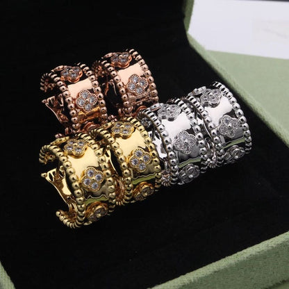 18K Celestial Perl̩e Clovers Hoop Earrings