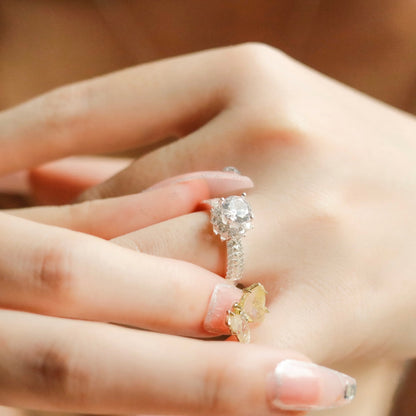 ELOREVA 5mm Moissanite Flower Ring GRA ELVDA07 – Platinum Plated 925 Sterling Silver