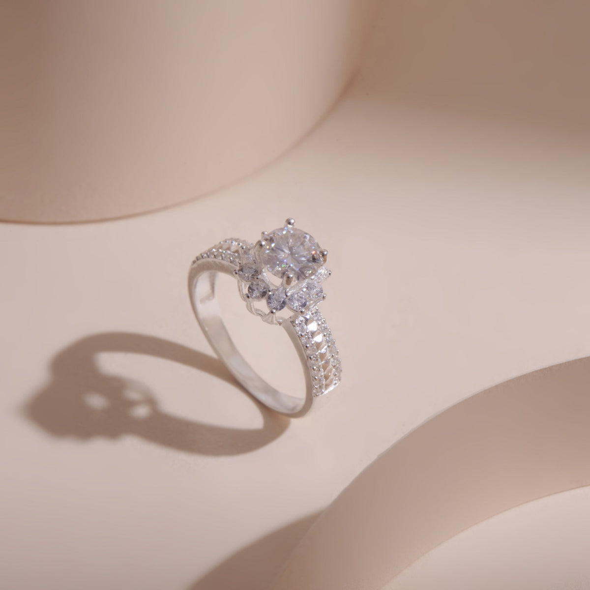 ELOREVA 5mm Moissanite Flower Ring GRA ELVDA07 – Platinum Plated 925 Sterling Silver