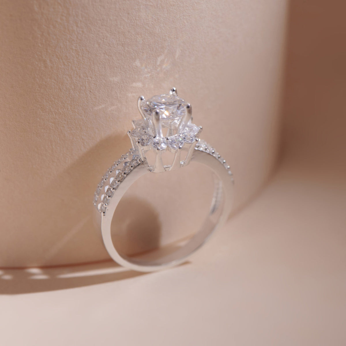 ELOREVA 6mm Moissanite Flower Ring GRA ELVDA07– Platinum Plated 925 Sterling Silver