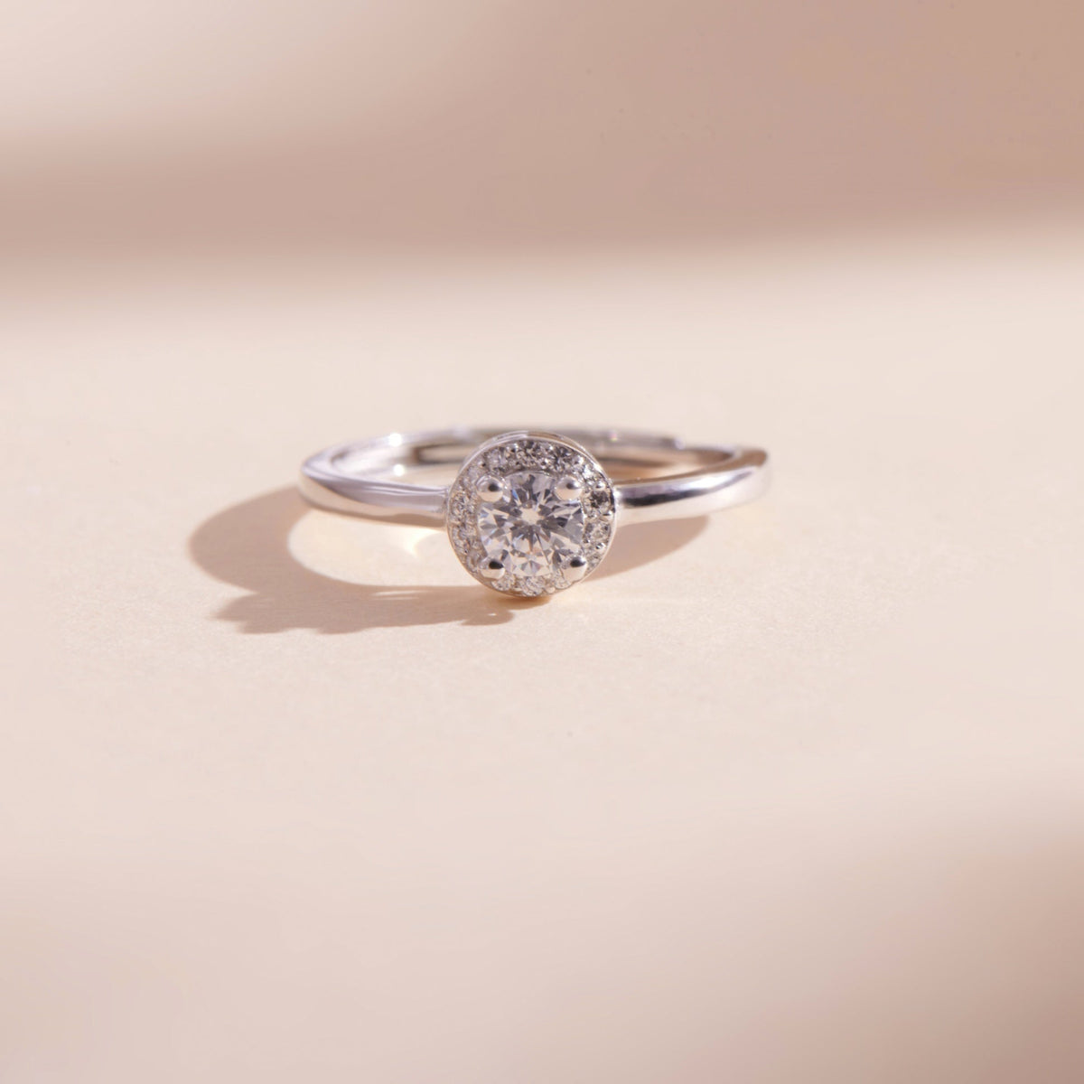 ELOREVA 5mm Moissanite Ring GRA ELVDA104 – Platinum Plated 925 Sterling Silver (Adjustable)