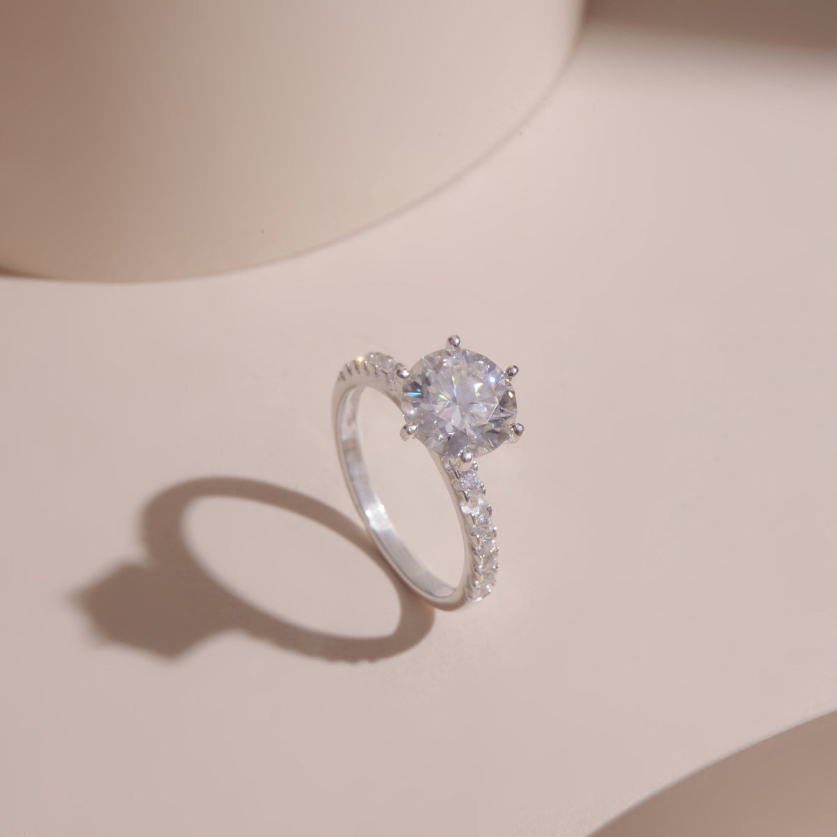 ELOREVA 7mm Moissanite Ring GRA – Platinum Plated 925 Sterling Silver