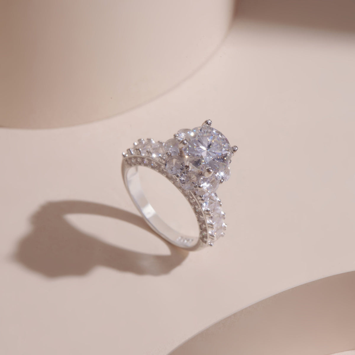 ELOREVA 8mm Moissanite Ring GRA ELVDA11 – Platinum Plated 925 Sterling Silver
