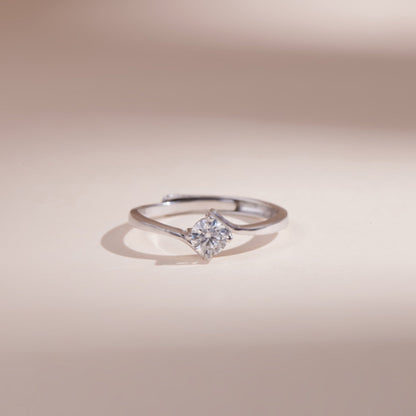 ELOREVA 4.5mm Moissanite Ring GRA ELVDA91 – Platinum Plated 925 Sterling Silver (Adjustable)
