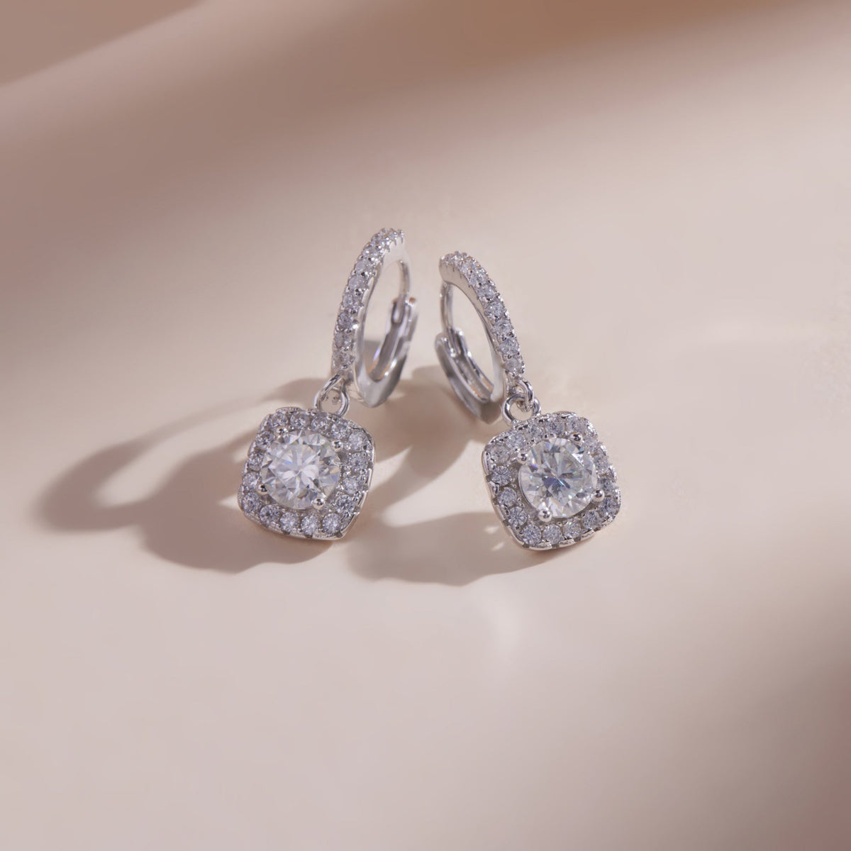 ELOREVA Square Moissanite Stud Earrings 5mm – Platinum Plated 925 Sterling Silver (GRA Certified)