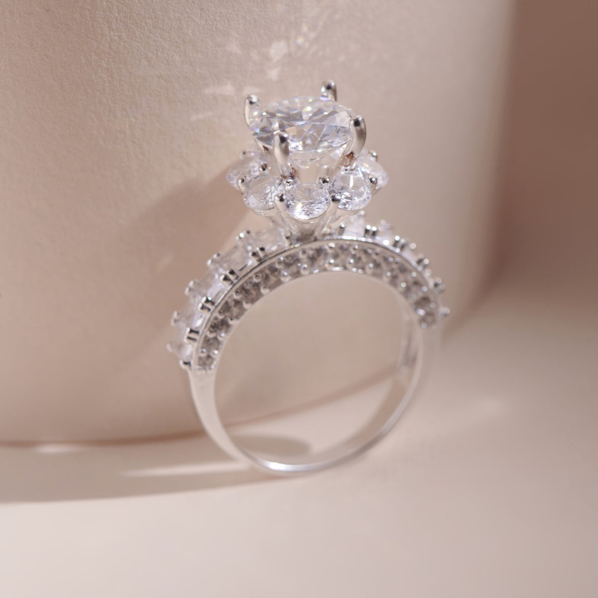 ELOREVA 8mm Moissanite Ring GRA ELVDA11 – Platinum Plated 925 Sterling Silver