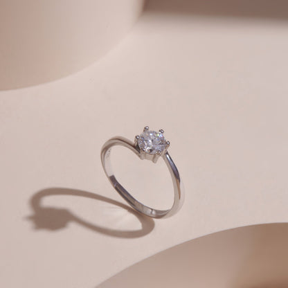 ELOREVA 5.5mm Moissanite Ring GRA ELVDA92 – Platinum Plated 925 Sterling Silver (Adjustable)