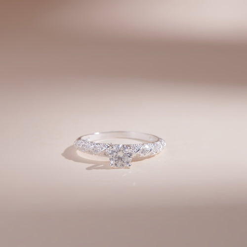 ELOREVA 5mm Moissanite Ring GRA ELVDA59 – Platinum Plated 925 Sterling Silver