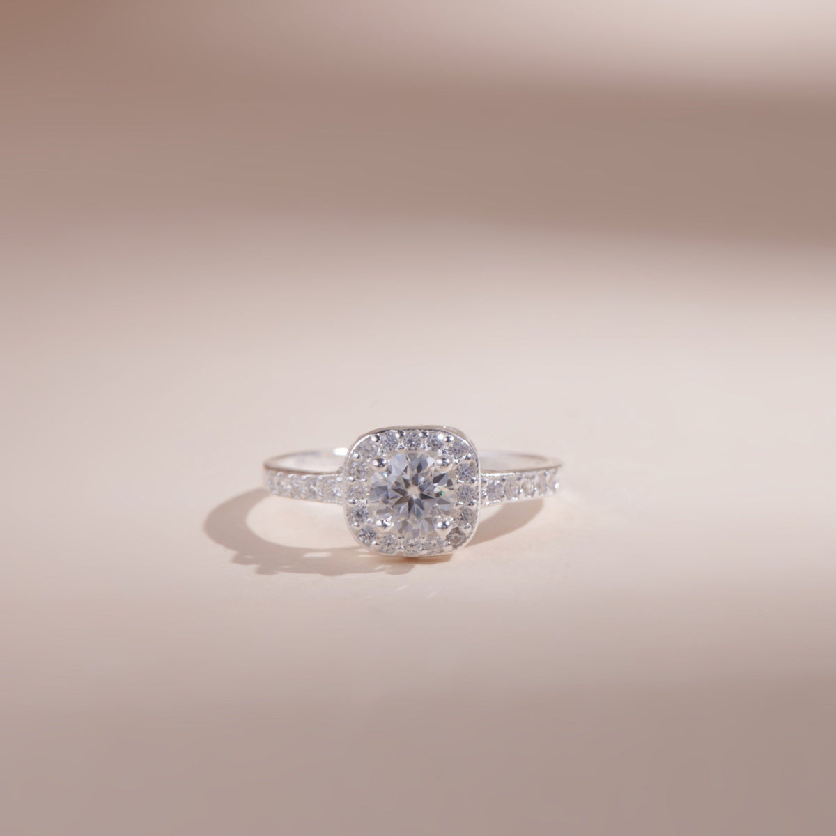 ELOREVA 5mm Square Moissanite Ring GRA ELVDA13 – Platinum Plated 925 Sterling Silver