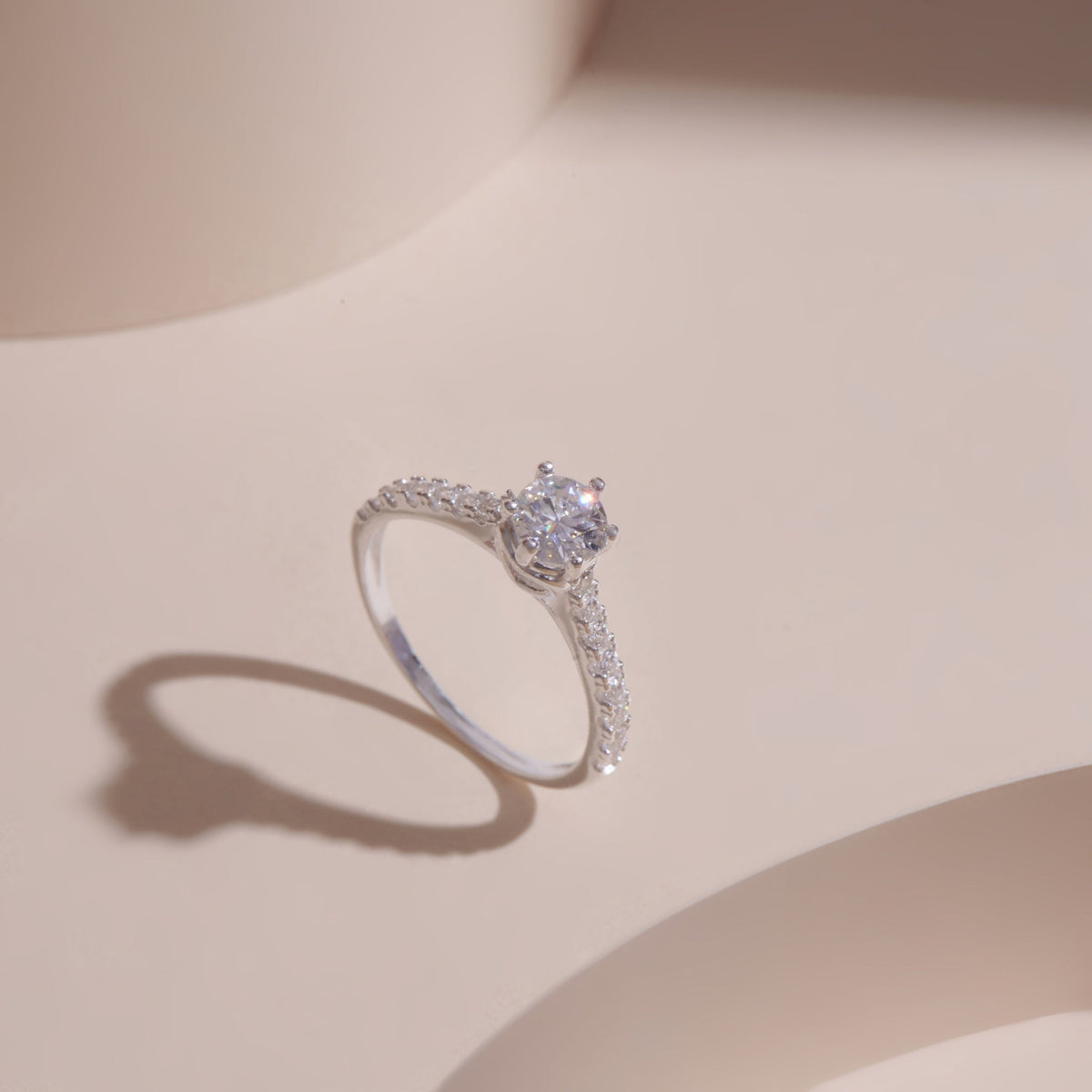 ELOREVA 5mm Moissanite Ring GRA ELVDA52 – Platinum Plated 925 Sterling Silver