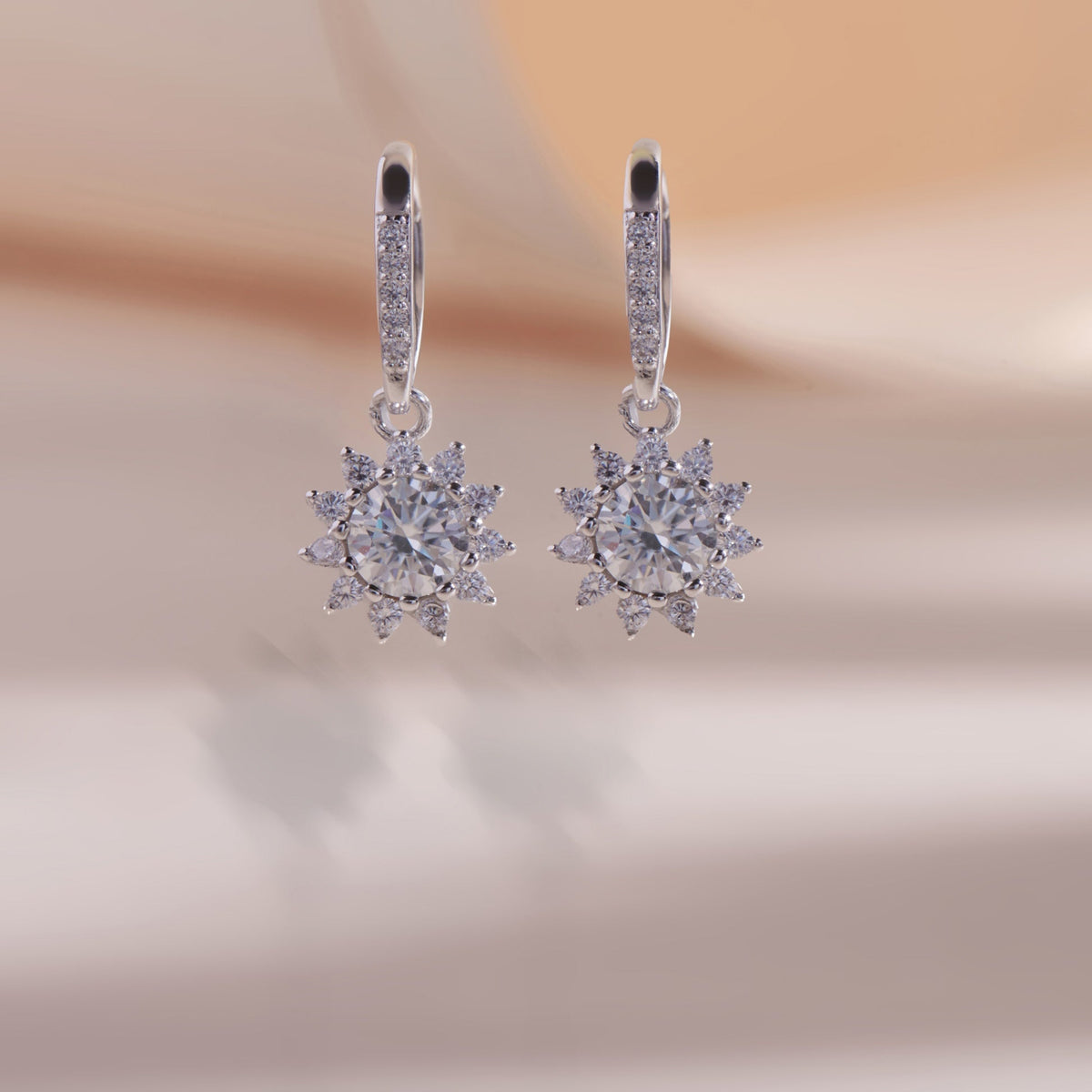 ELOREVA Sunflower Moissanite Earrings 5mm – Platinum Plated 925 Sterling Silver (GRA Certified)