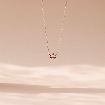 ELOREVA 18K Gold Plated Crown Necklace – 925 Sterling Silver
