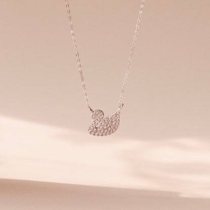 ELOREVA Swan Necklace – Platinum Plated 925 Sterling Silver