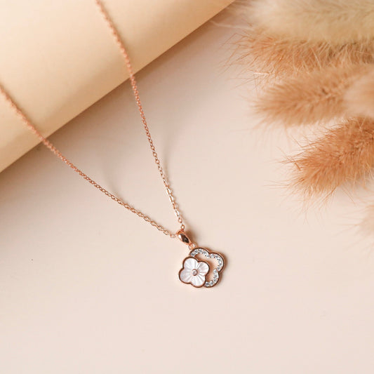 ELOREVA 18K Rose Gold Plated Clover Necklace – 925 Sterling Silver