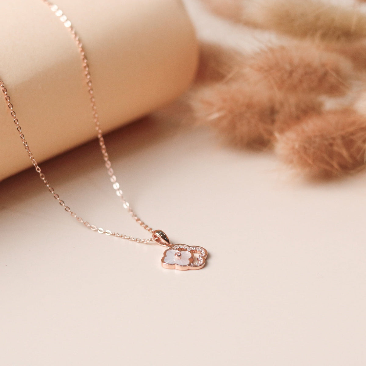 ELOREVA 18K Rose Gold Plated Clover Necklace – 925 Sterling Silver