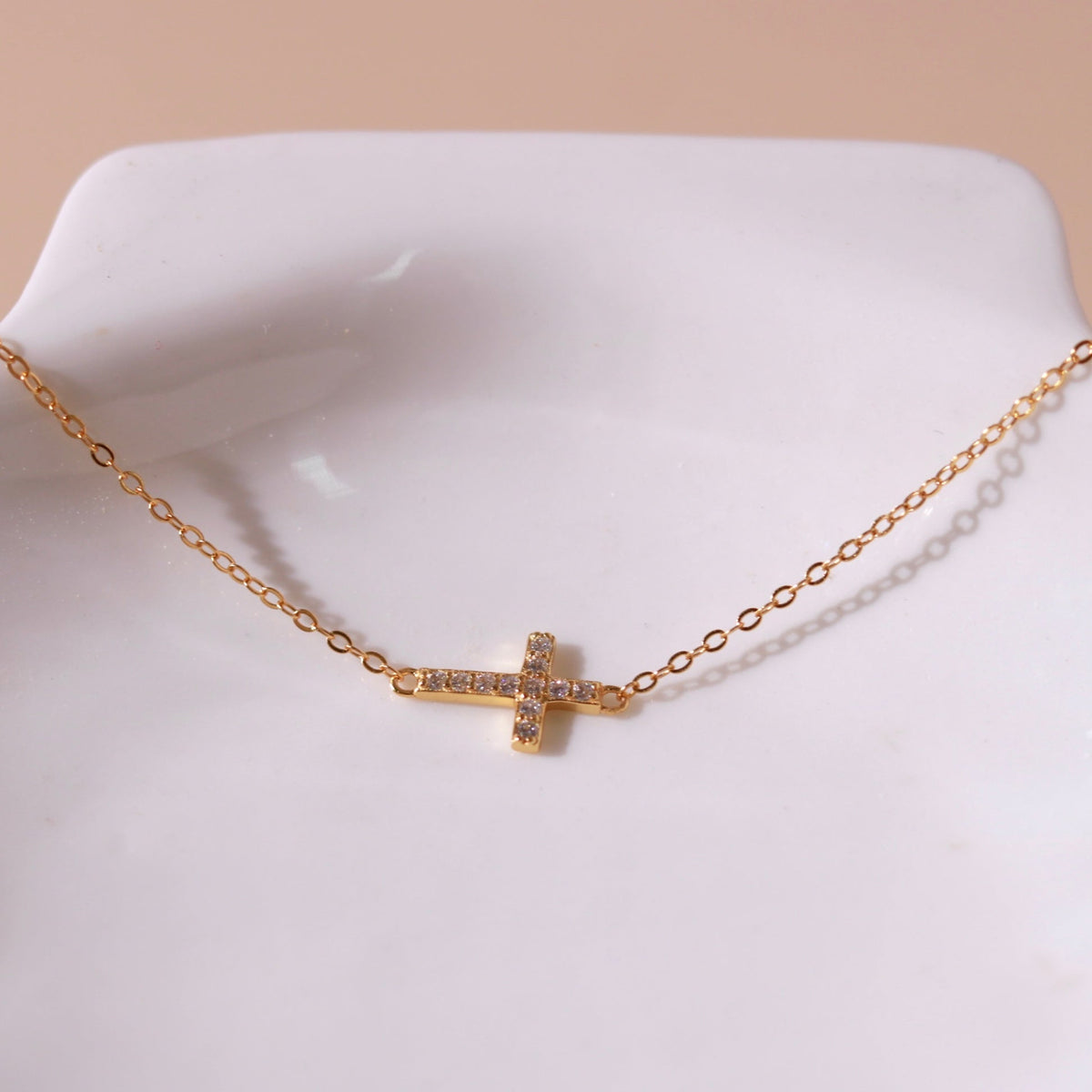 ELOREVA Elise Cross Bracelet – 18K Gold Plated 925 Sterling Silver