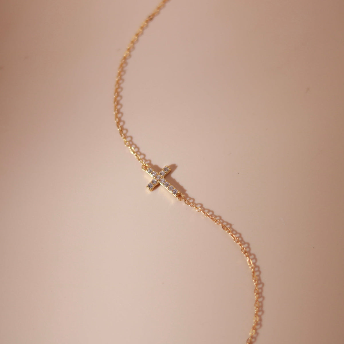 ELOREVA Elise Cross Bracelet – 18K Gold Plated 925 Sterling Silver