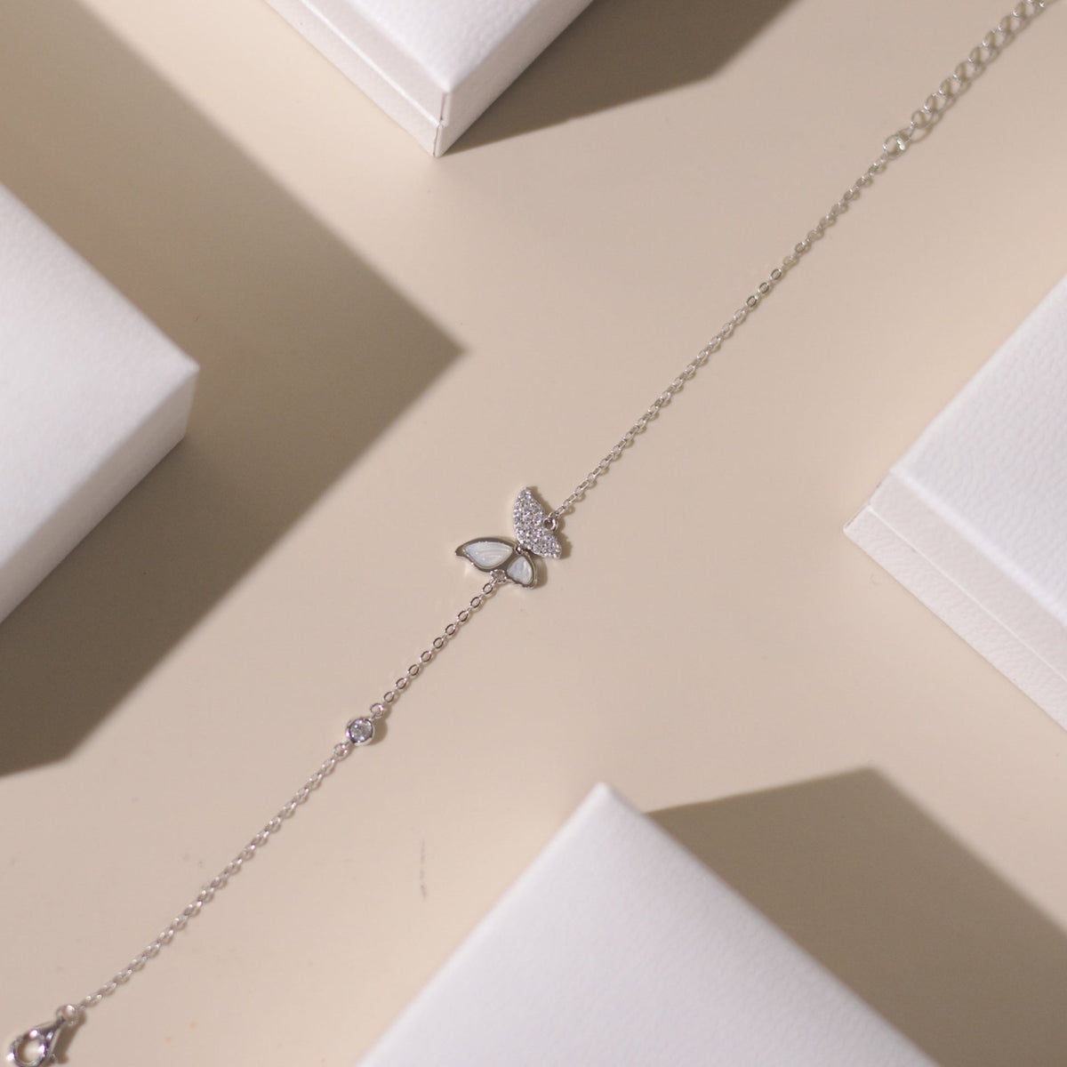 ELOREVA Anne Butterfly Bracelet with Mother-of-Pearl – Platinum Plated 925 Sterling Silver