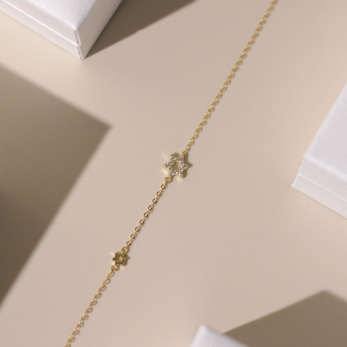 ELOREVA Roise Snowflake Bracelet – 18K Gold Plated 925 Sterling Silver