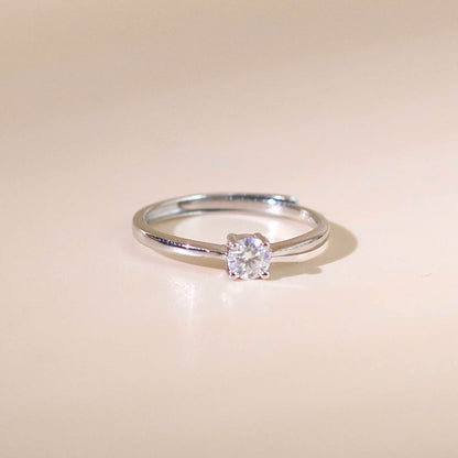 ELOREVA 4mm Moissanite Ring GRA ELVDA130 – Platinum Plated 925 Sterling Silver (Adjustable)