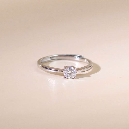 ELOREVA 4mm Moissanite Ring GRA ELVDA130 – Platinum Plated 925 Sterling Silver (Adjustable)