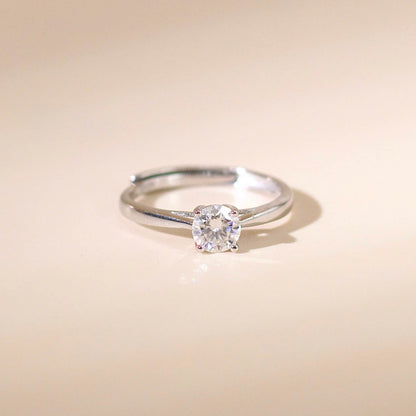 ELOREVA 5mm Moissanite Ring GRA ELVDA125 – Platinum Plated 925 Sterling Silver (Adjustable)