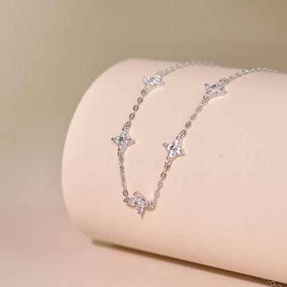 ELOREVA Ellis Four-Leaf Clover Necklace – Platinum Plated 925 Sterling Silver