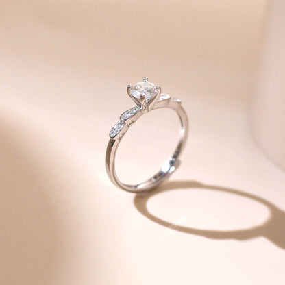 ELOREVA 5mm Moissanite Ring GRA ELVDA128 – Platinum Plated 925 Sterling Silver (Adjustable)