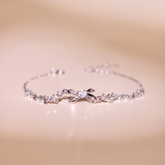 ELOREVA Ahri Bow Bracelet – Platinum Plated 925 Sterling Silver