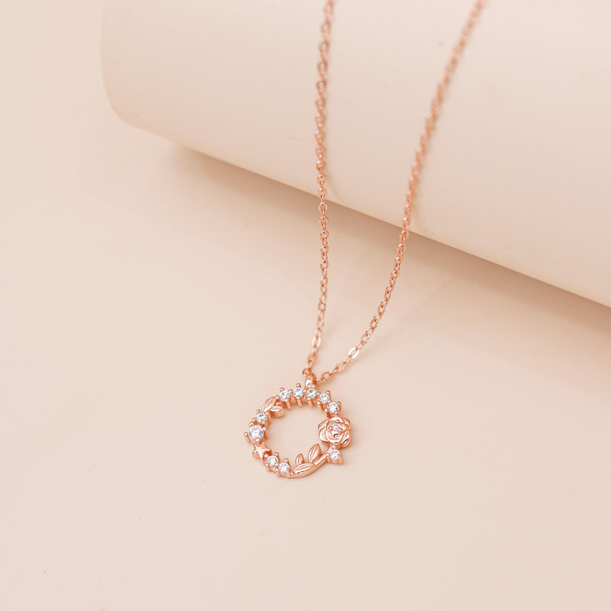 ELOREVA Rose Necklace – 18K Rose Gold Plated 925 Sterling Silver