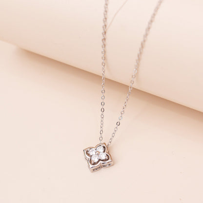 ELOREVA 18K Gold or Platinum Plated Four Leaf Clover Necklace – 925 Sterling Silver