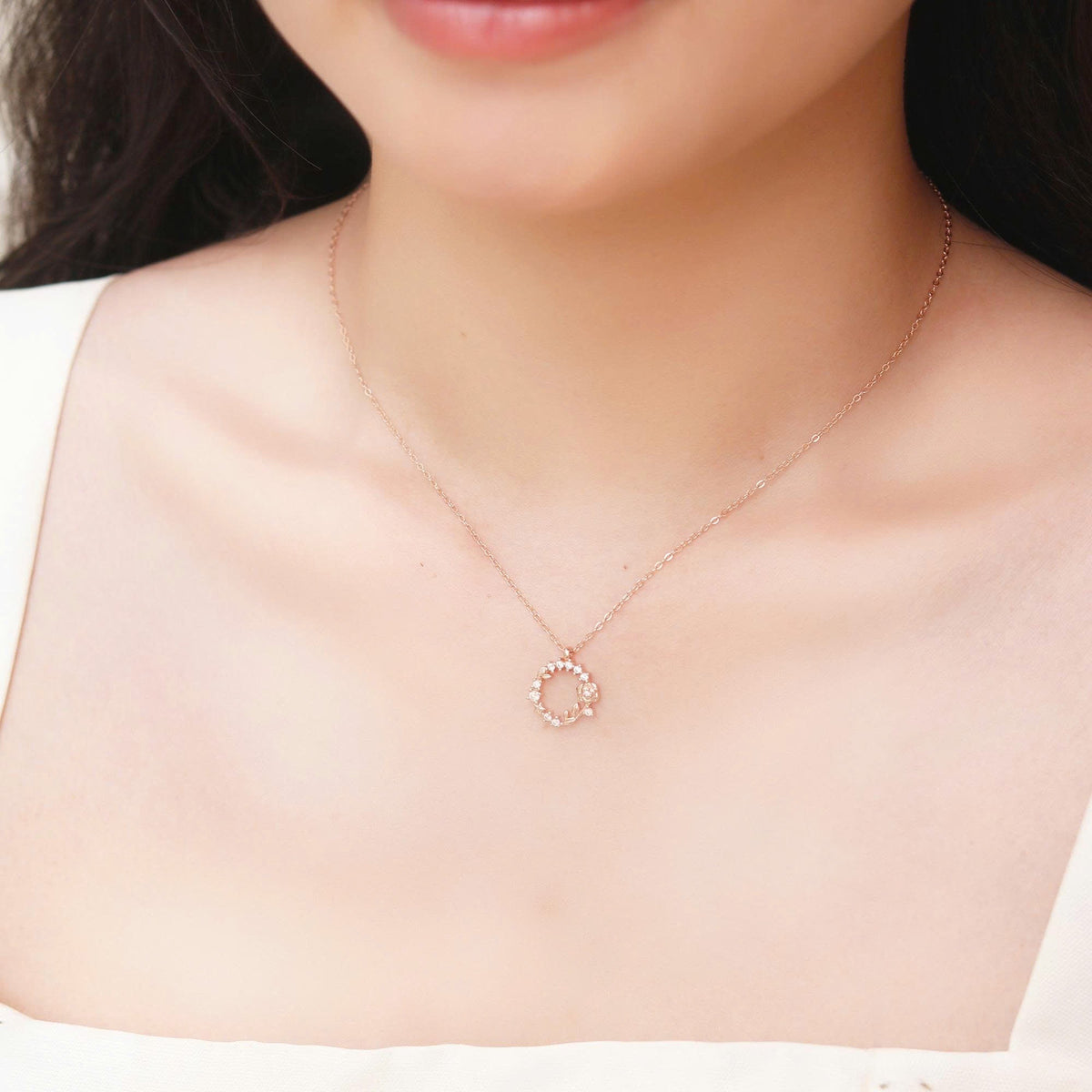 ELOREVA Rose Necklace – 18K Rose Gold Plated 925 Sterling Silver