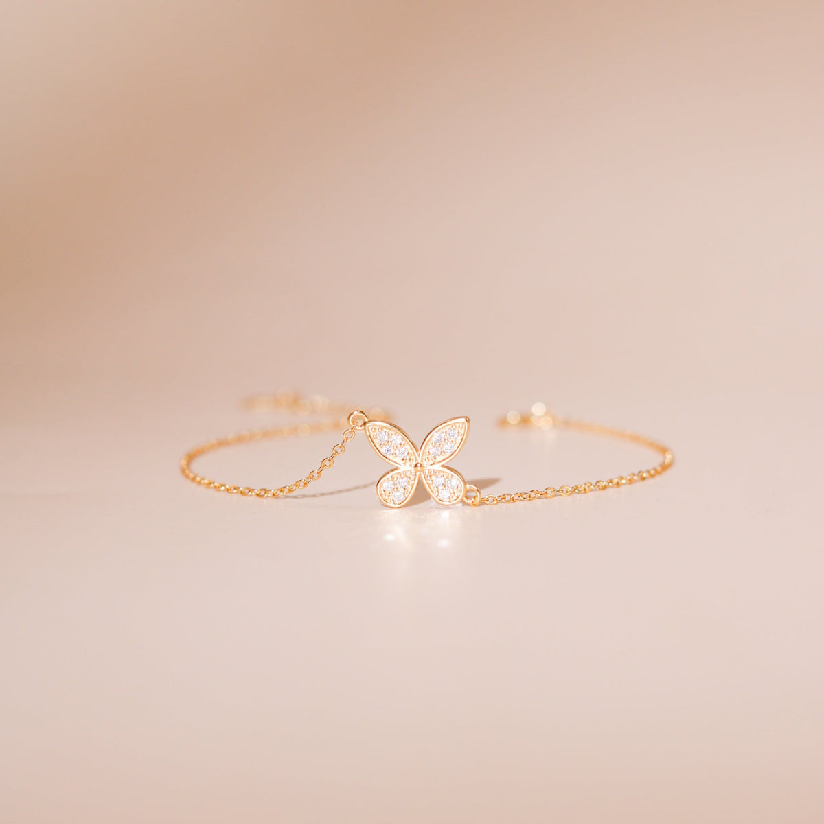 ELOREVA Eri Butterfly Bracelet – 18K Gold Plated 925 Sterling Silver