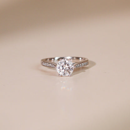 ELOREVA 6.5mm Moissanite Ring GRA – Platinum Plated 925 Sterling Silver