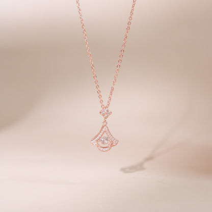 ELOREVA Amelia Fan Necklace – 18K Rose Gold Plated 925 Sterling Silver