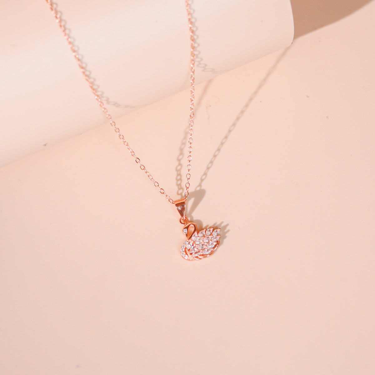 ELOREVA Eleanor Swan Necklace – 18K Rose Gold Plated 925 Sterling Silver