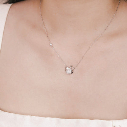 ELOREVA Alina Swan Necklace – Platinum Plated 925 Sterling Silver