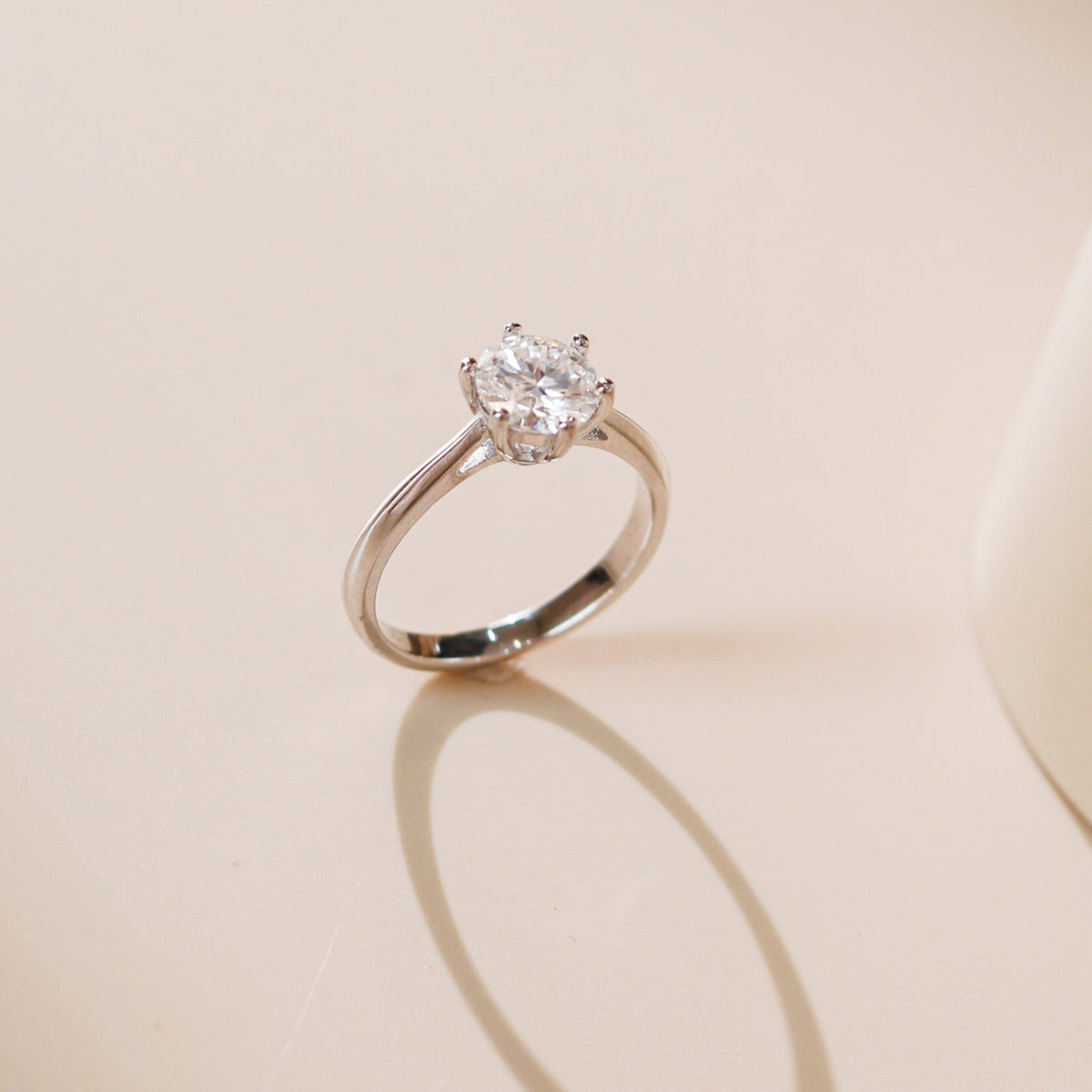 ELOREVA 6.5mm Moissanite Ring GRA – Platinum Plated 925 Sterling Silver