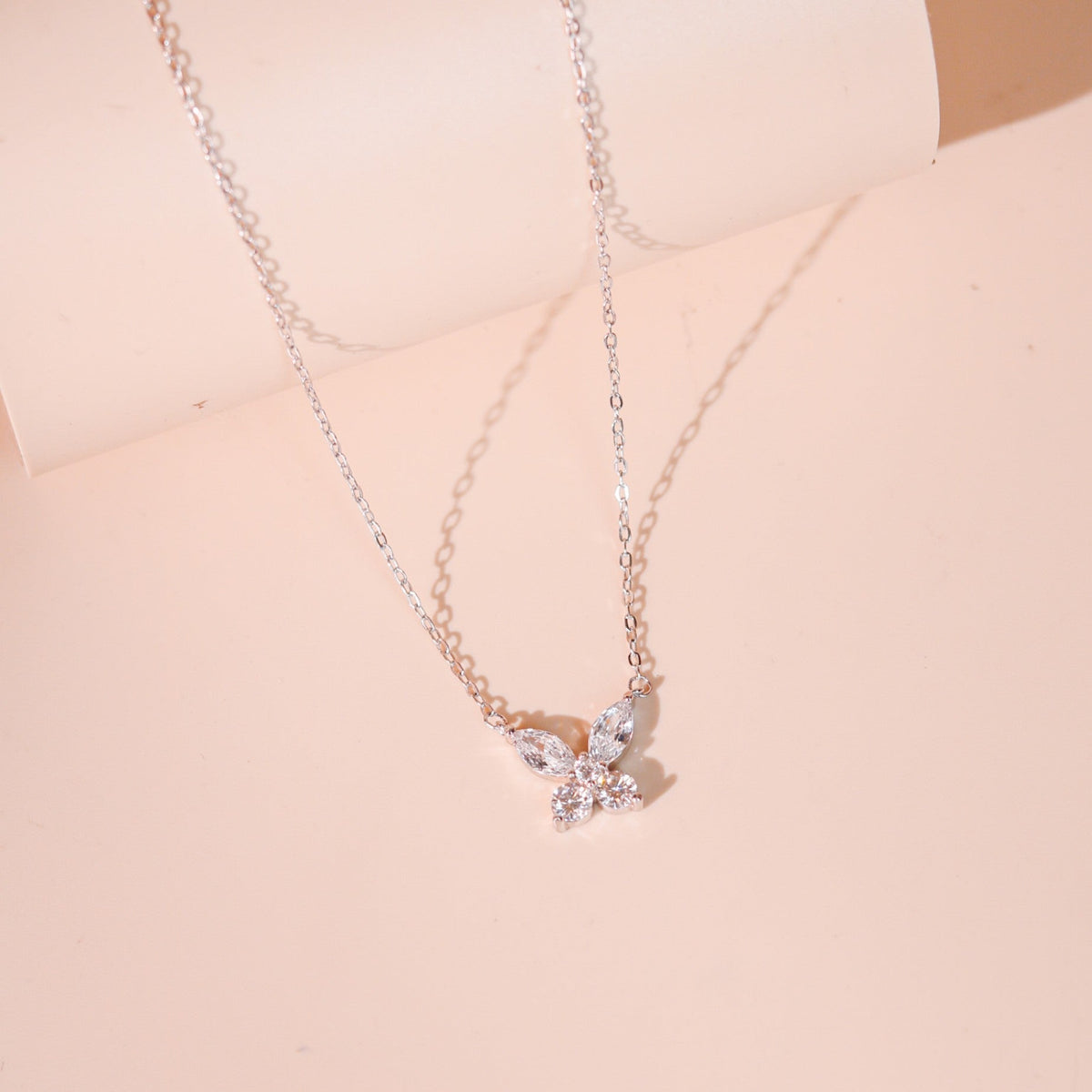 ELOREVA Lynn Butterfly Moissanite Necklace 4mm – Platinum Plated 925 Sterling Silver (GRA Certified)