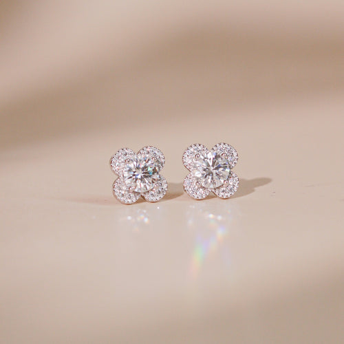 ELOREVA 6.5mm Moissanite Four Leaf Clover Earrings GRA – Platinum Plated 925 Sterling Silver