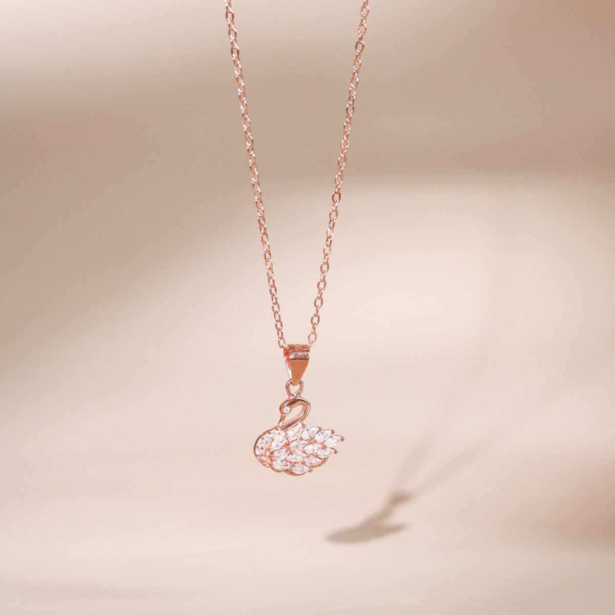 ELOREVA Eleanor Swan Necklace – 18K Rose Gold Plated 925 Sterling Silver