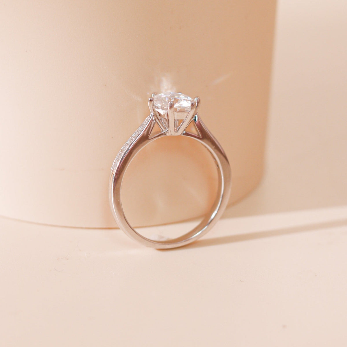 ELOREVA 6.5mm Moissanite Ring GRA – Platinum Plated 925 Sterling Silver