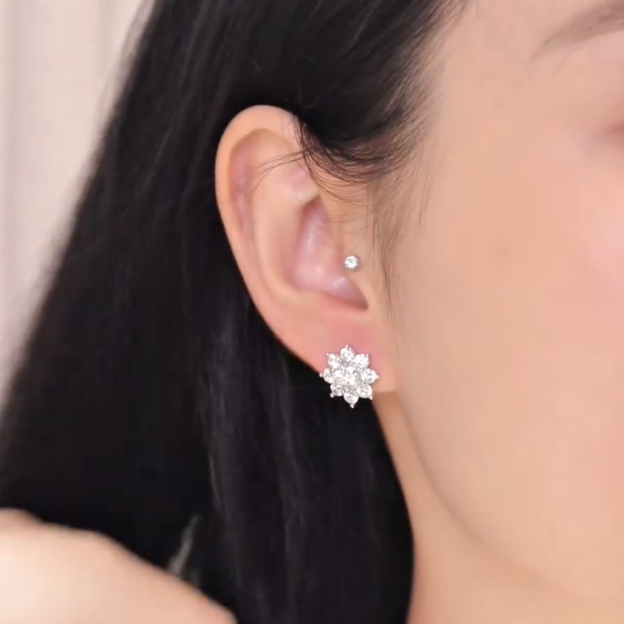 ELOREVA  Shella Eight-Petal Flower Moissanite Earrings in 925 Sterling Silver – Platinum Finish