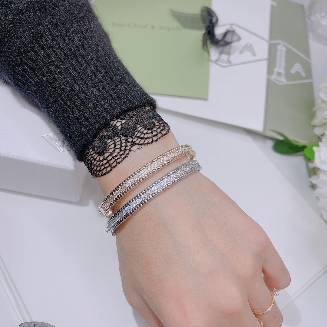 18K Celestial Perl̩e Diamonds One Row Bracelet
